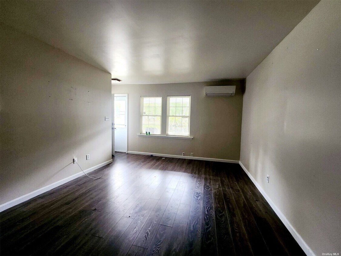 4 A Williamsburg Ct, Ridge, NY 11961 Condo for Rent in Ridge, NY