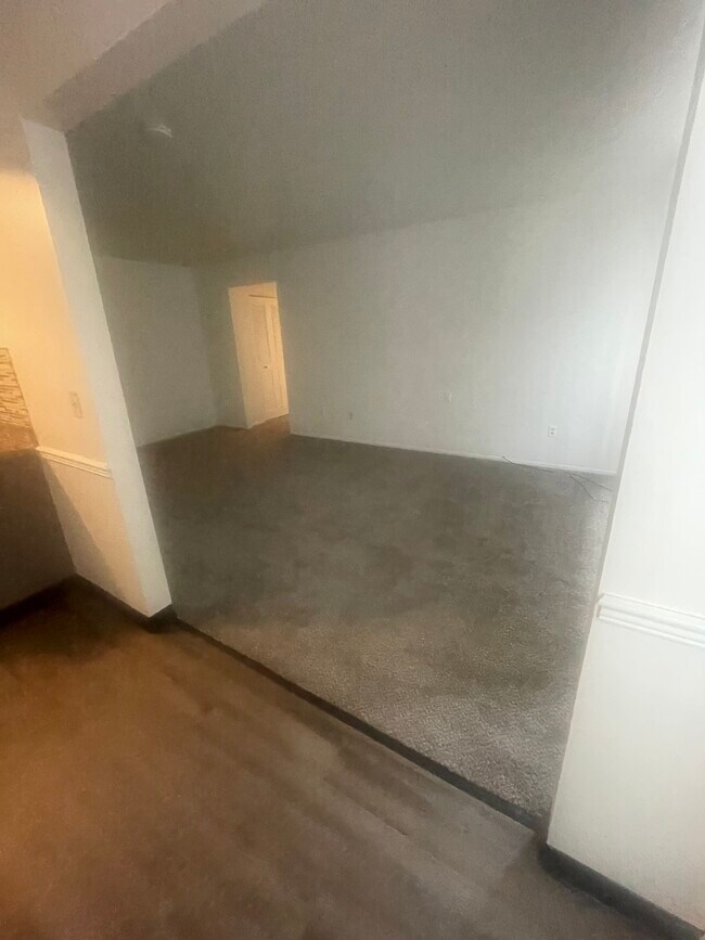 Sala de estar - 18745 Eastland St