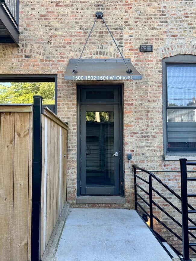 Building Photo - 1502 W Ohio St