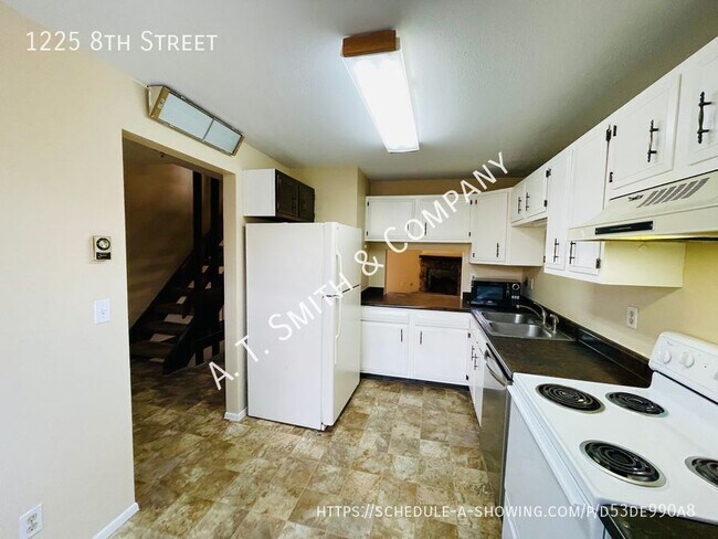 Photo - 1225 8th St House