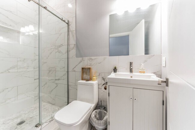 Building Photo - 2110 N 7th St