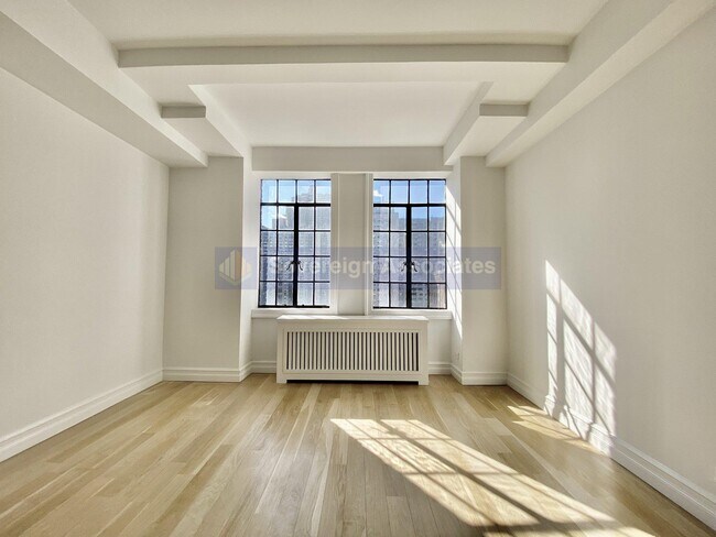 Building Photo - 320 East 42nd Street