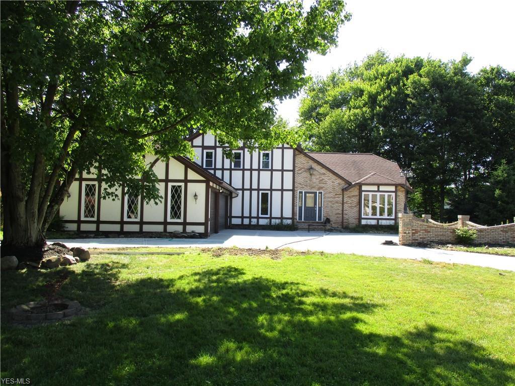 9914 Lookout Dr, Brecksville, OH 44141 House Rental in Brecksville