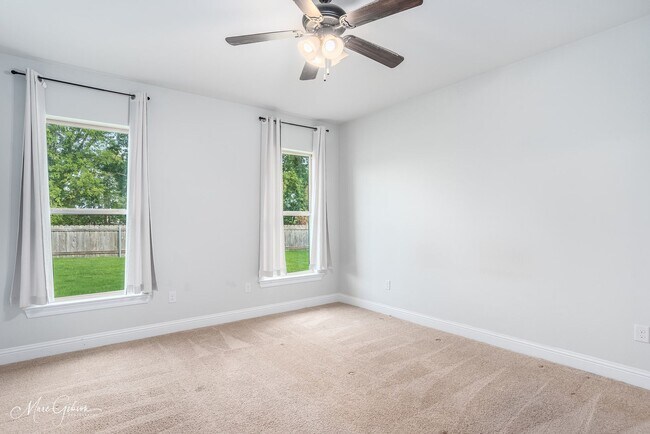 Foto del edificio - Willow Heights Rental