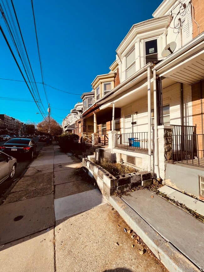 Foto del edificio - 1259 S 46th St