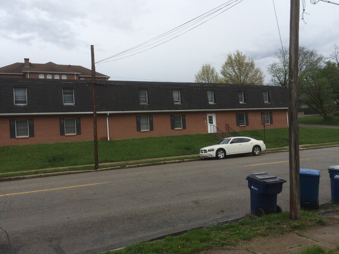 1100 W High St Unit 13, Jefferson City, MO 65109 Apartments Jefferson