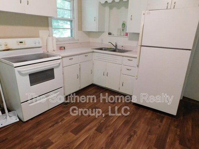 Foto del edificio - 1704 Shady Dr