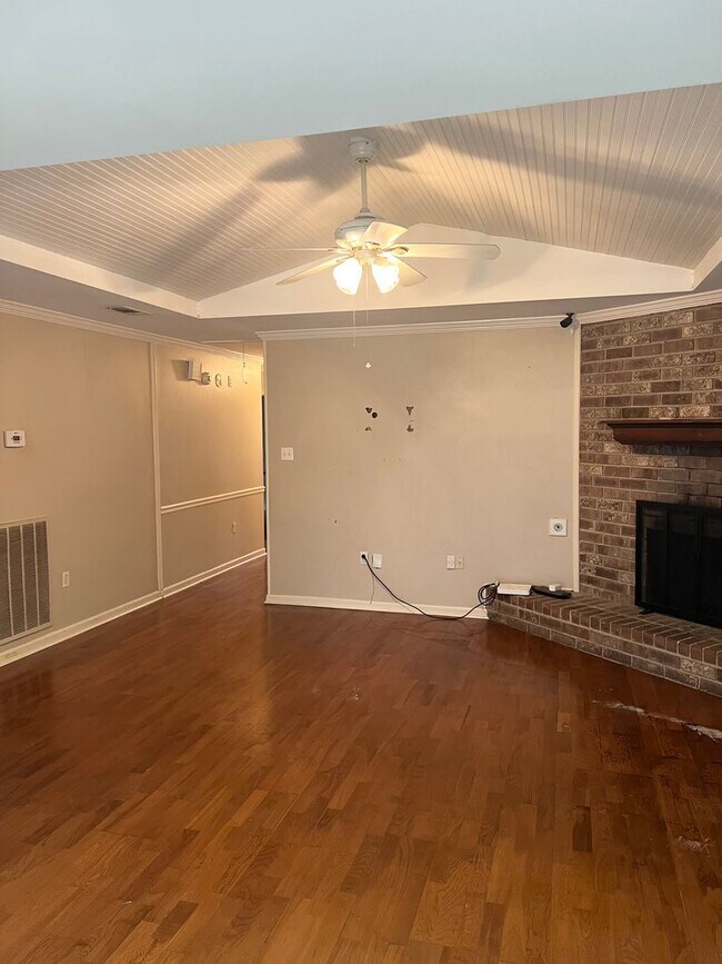 Building Photo - Home for Lease