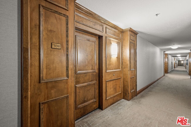 Foto del edificio - 880 W 1st St