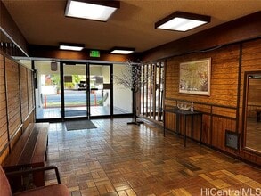 Building Photo - 5122 Likini St