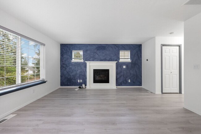 Building Photo - Move in Ready! A/C 4 bedroom home in North...