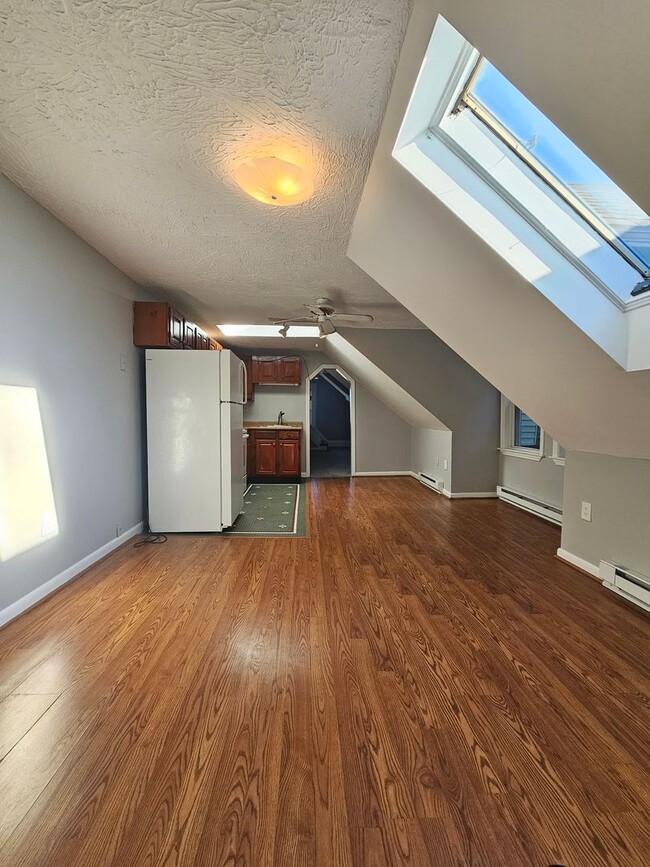 Building Photo - 12 South St