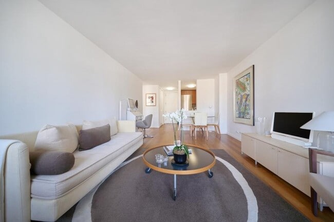 Building Photo - 1 bedroom in NEW YORK NY 10021