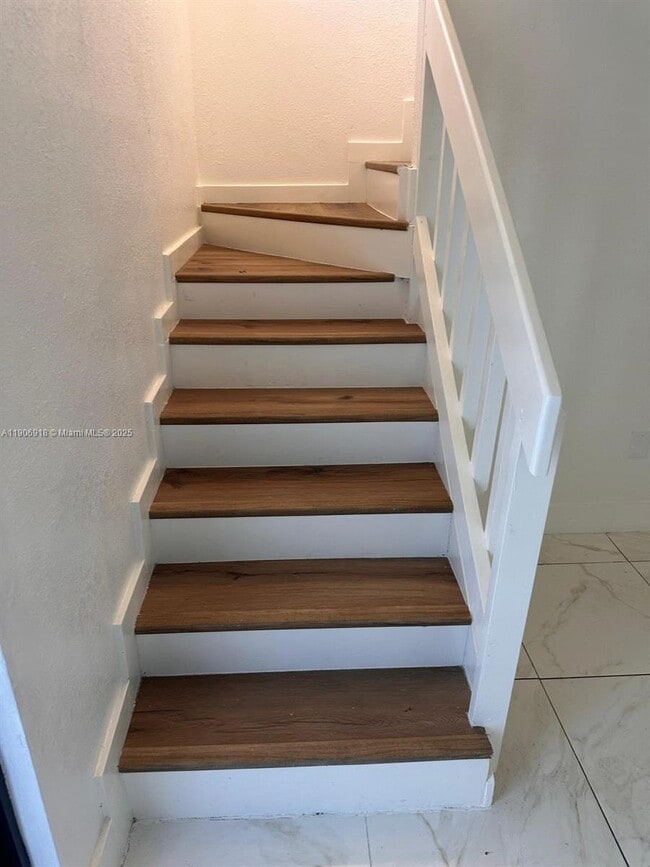 Building Photo - 2314 W 62nd St