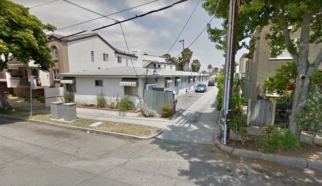 Foto del edificio - 1024 Loma Avenue