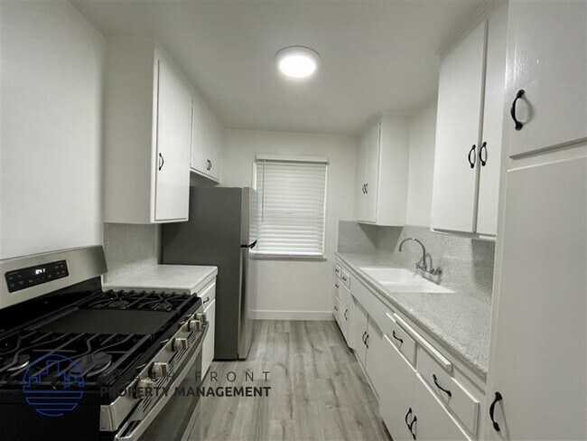 Foto del edificio - 313 Calle Miramar