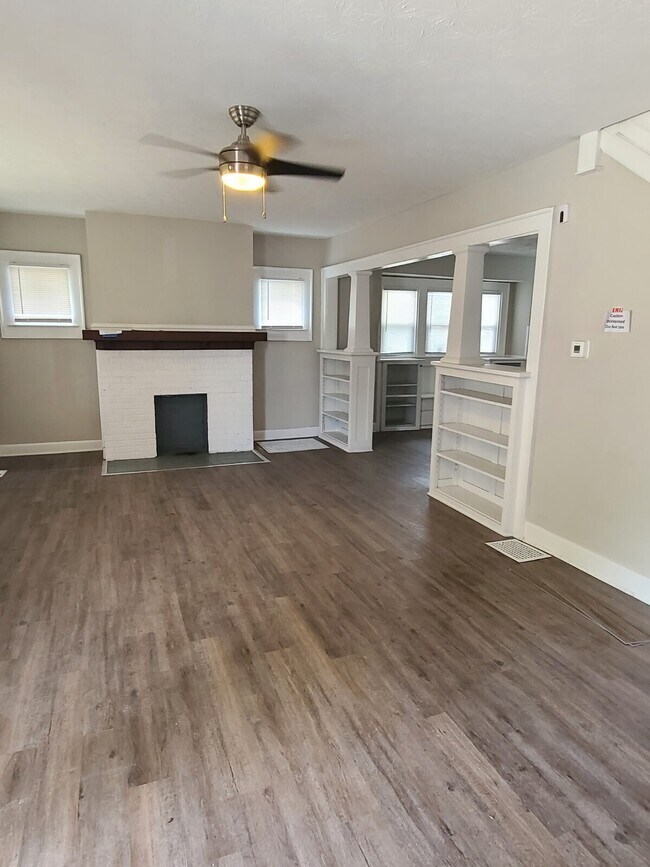 Foto del edificio - 624 N Gray St