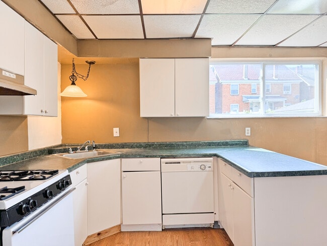Foto del edificio - 3263 Parkview Ave