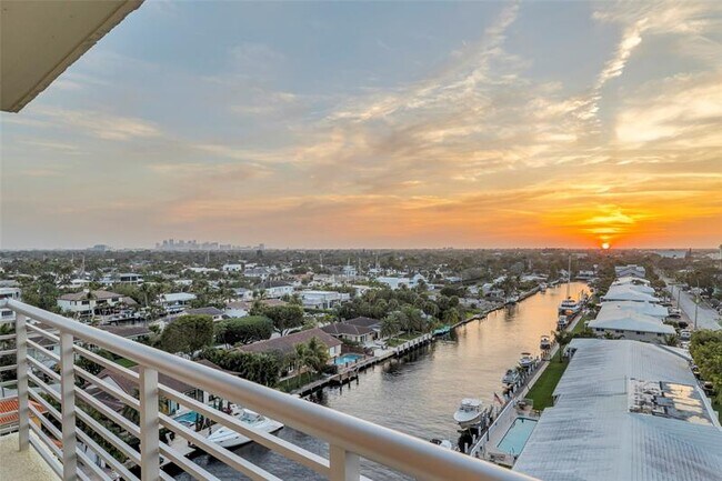 Foto del edificio - 2900 NE 30th St