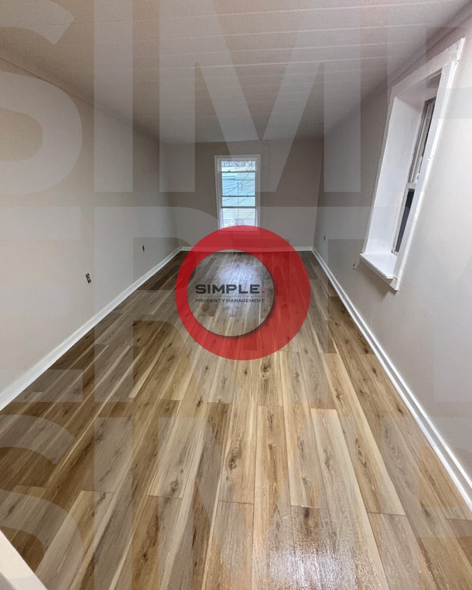 Building Photo - Cozy 2 bedroom house fully renovated