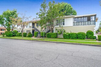 Building Photo - 607 N Florence St