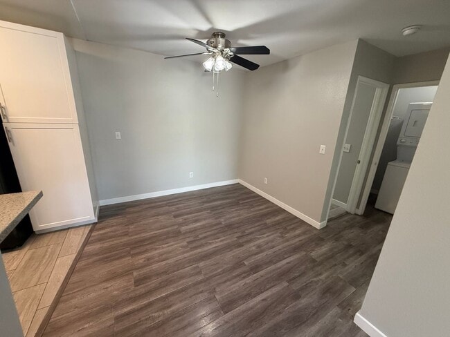 Interior Photo - The Avenue at San Marcos