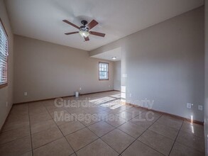 Building Photo - 506 N Buchanan St