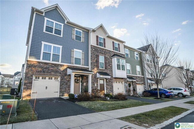 Foto del edificio - 2396 Cook Dr