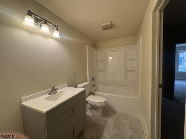 Building Photo - 35 Main St