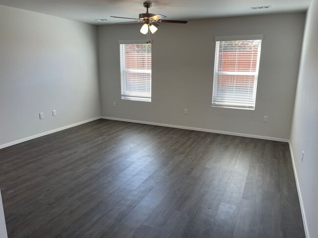 Building Photo - *Leap Year Special* Three Bedroom | Two Ba...