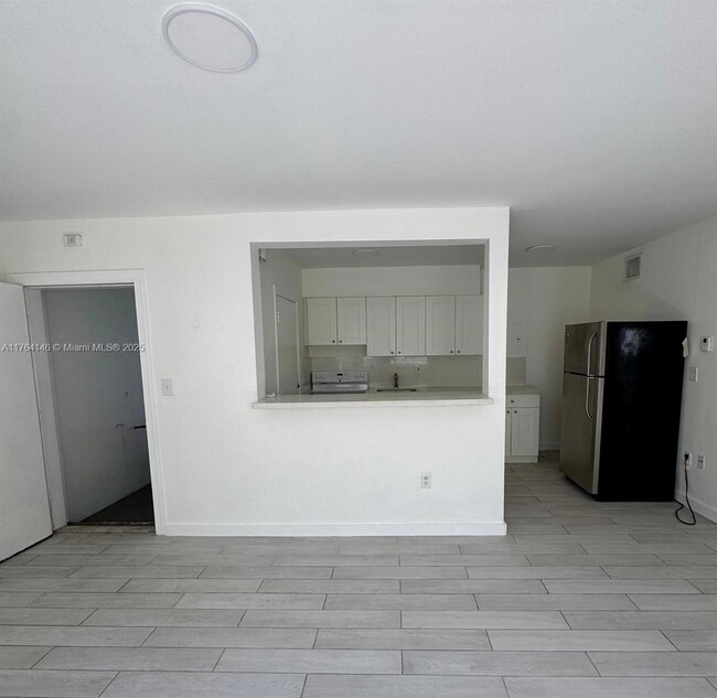 Building Photo - 660 NE 88th Terrace