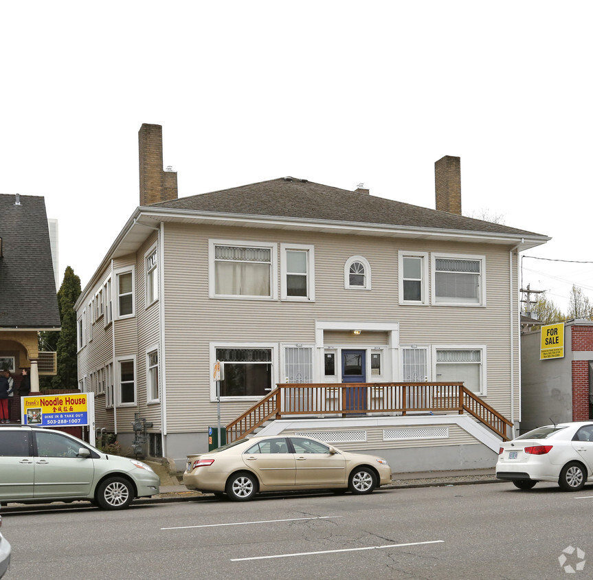 Primary Photo - 812-818 NE Broadway St