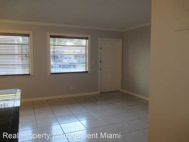 Building Photo - 2 br, 1 bath House - 4051 NE 13th Ave - 40...