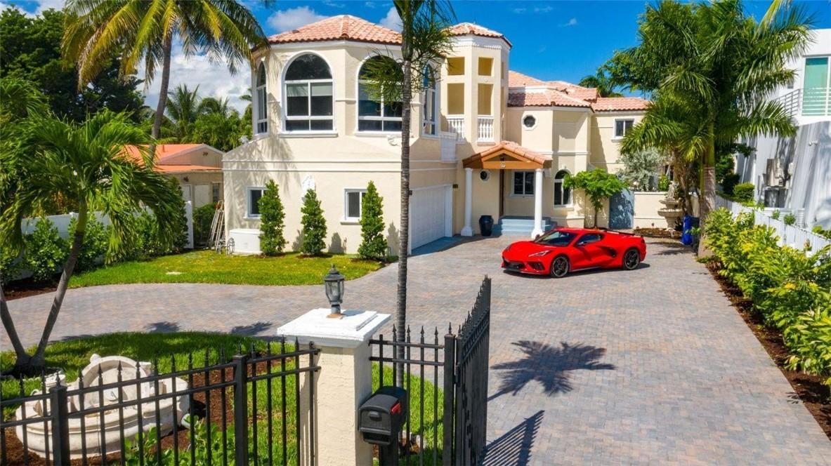 Primary Photo - 2615 E Las Olas Blvd