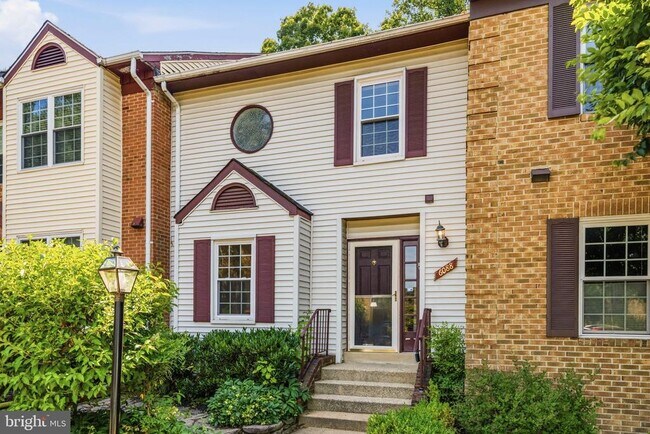 Building Photo - 6088 Heatherwood Dr