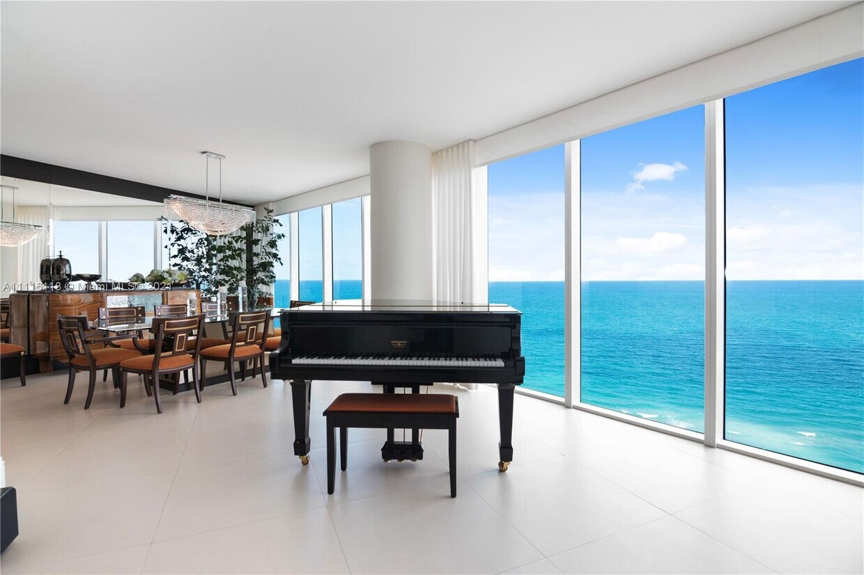 Primary Photo - 2711 S Ocean Dr