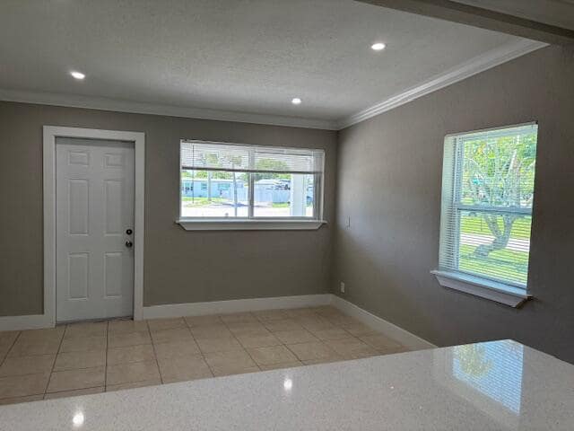 Foto del edificio - 5580 Honeysuckle Dr