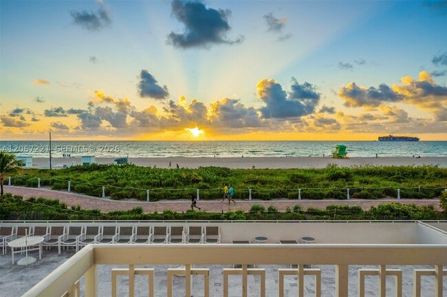 Building Photo - 401 Ocean 318