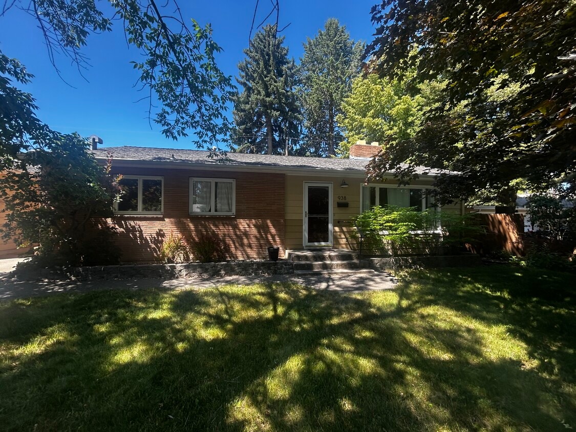 Primary Photo - 938 Mabelle St