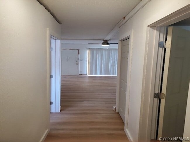 Building Photo - 335 N Cswy-