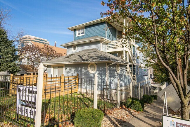 Building Photo - 4645 Jarboe St