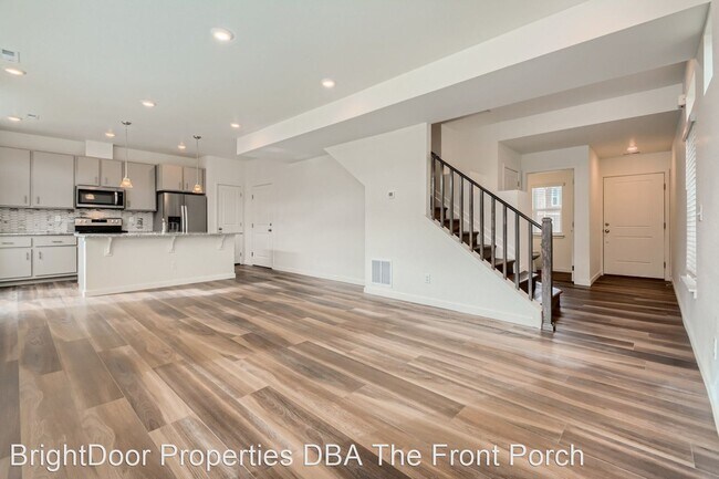 Foto del edificio - 4 br, 2.5 bath House - 4744 N. Tower Drive