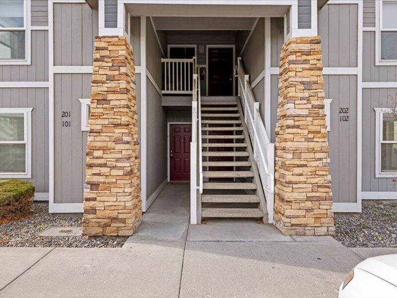 Foto principal - 6405 Chapel Hill Blvd
