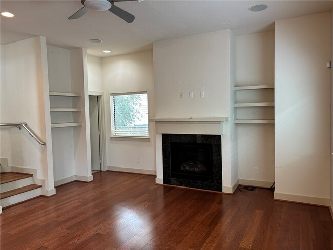 Building Photo - 1510 W 26th St