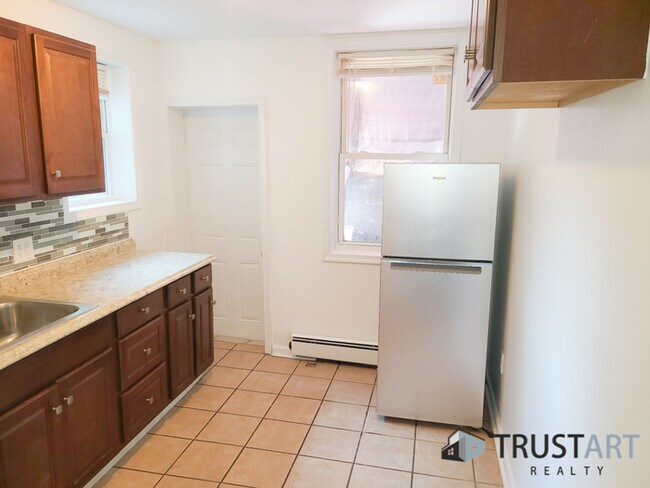 Building Photo - 3 Bedroom House in South Philadelphia(Sect...