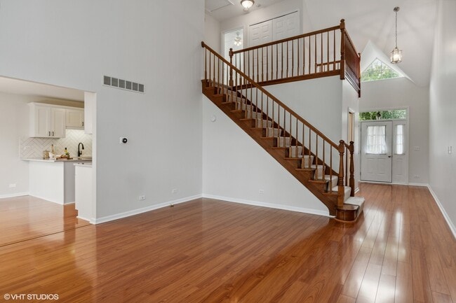 Building Photo - 2852 Alandale Cir