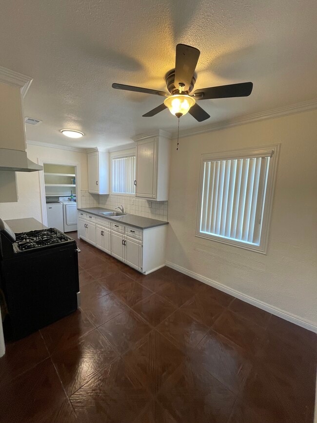 Foto del edificio - 17238 Vanowen St