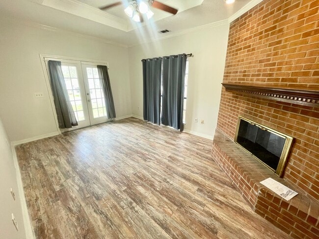 Building Photo - 2 Bed/2 Bath for Rent!