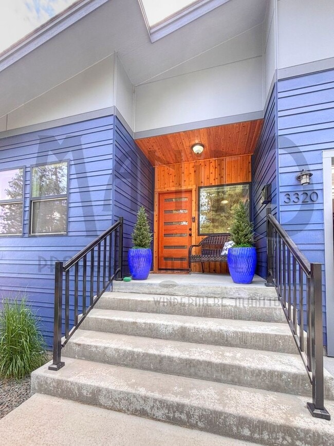 Building Photo - Beautiful South Hill Rancher