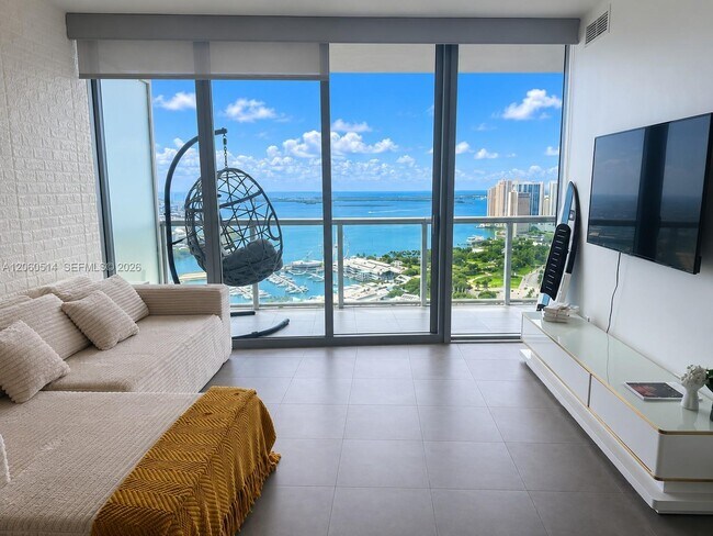 Foto del edificio - 888 Biscayne Blvd